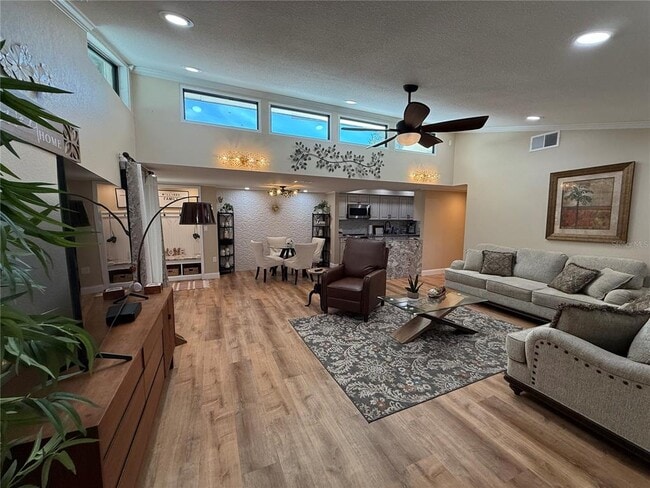 Building Photo - 6861 Woodwind Dr