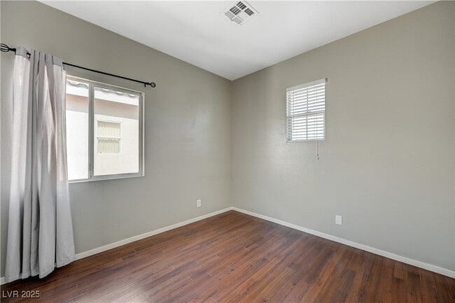 Building Photo - 971 Whispering Grove Ave