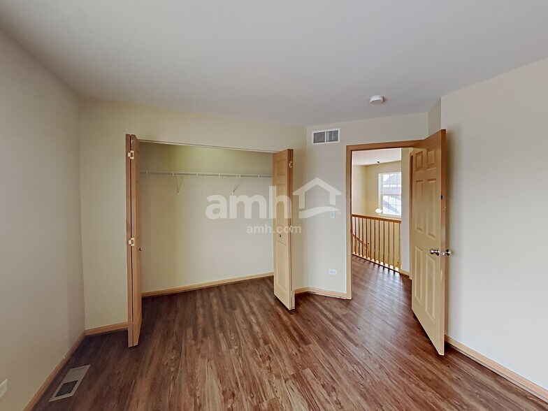 Building Photo - 6516 Roth Dr