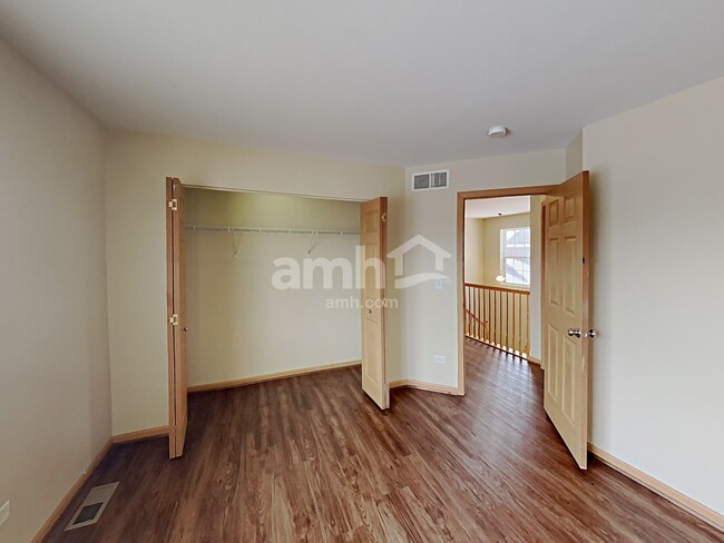 Building Photo - 6516 Roth Dr