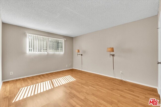 Building Photo - 5437 Corteen Pl