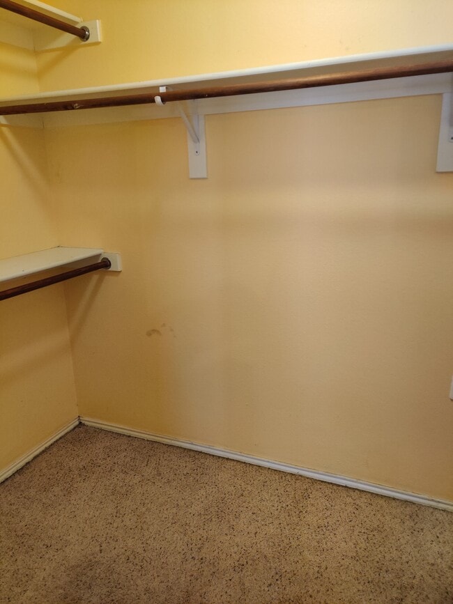 Building Photo - 3102 Via Helena Dr