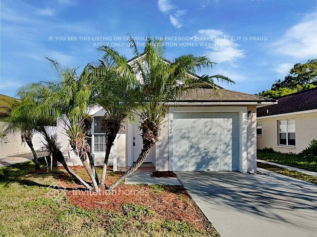 Building Photo - 9624 Hollyhill Dr