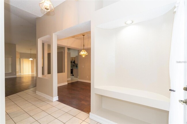 Building Photo - 12860 Waterhaven Cir