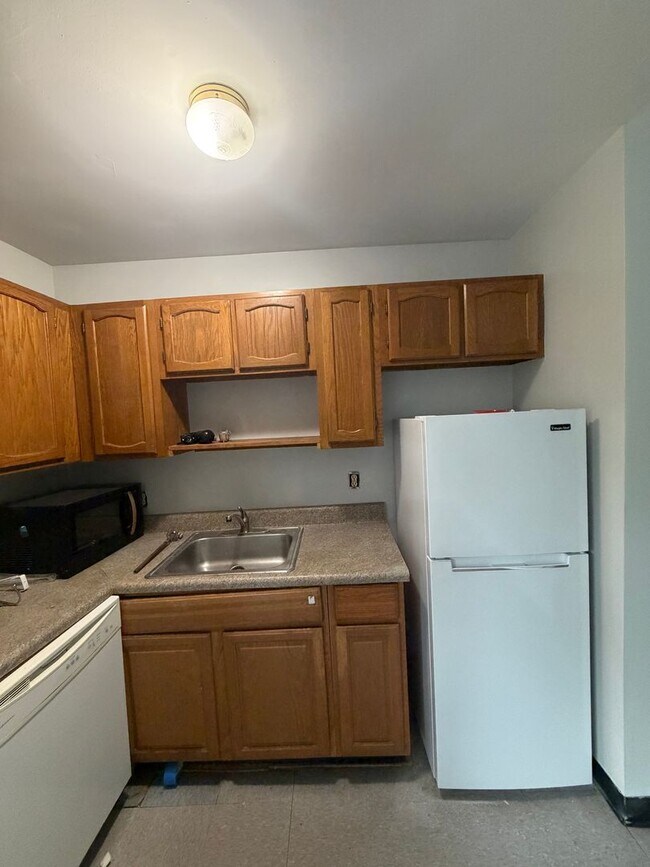 Building Photo - 2627 Floyd Ave