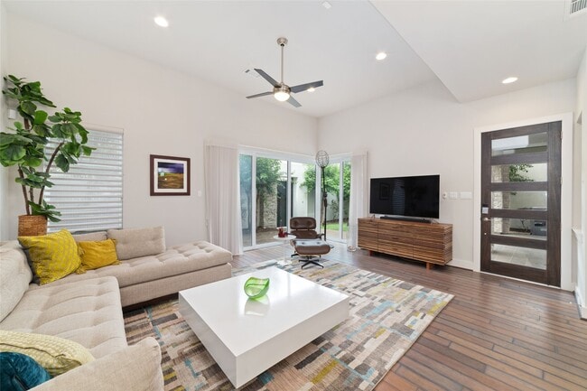 Building Photo - 11506 Royal Tower Pl