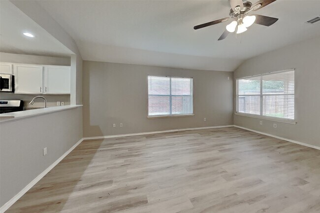 Building Photo - 1327 Coppercrest Dr