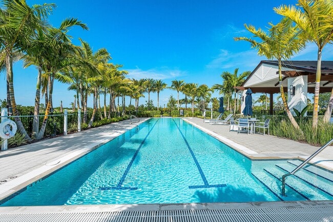 Building Photo - 9256 Crestview Cir