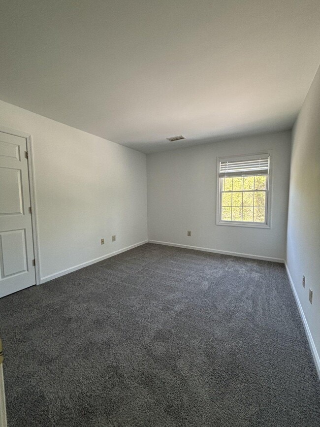 Building Photo - 279 W Uwchlan Ave