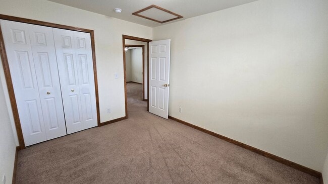 Building Photo - 7238 Banberry Dr