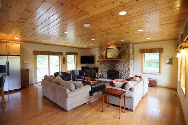 Building Photo - Large Private Furnished 4 Bed Winter Seasonal in Thornton- Close to Skiing! $2550/mo