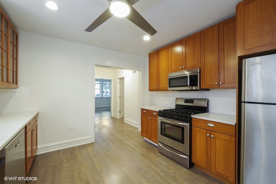 Kitchen - 1324 Dewey Ave