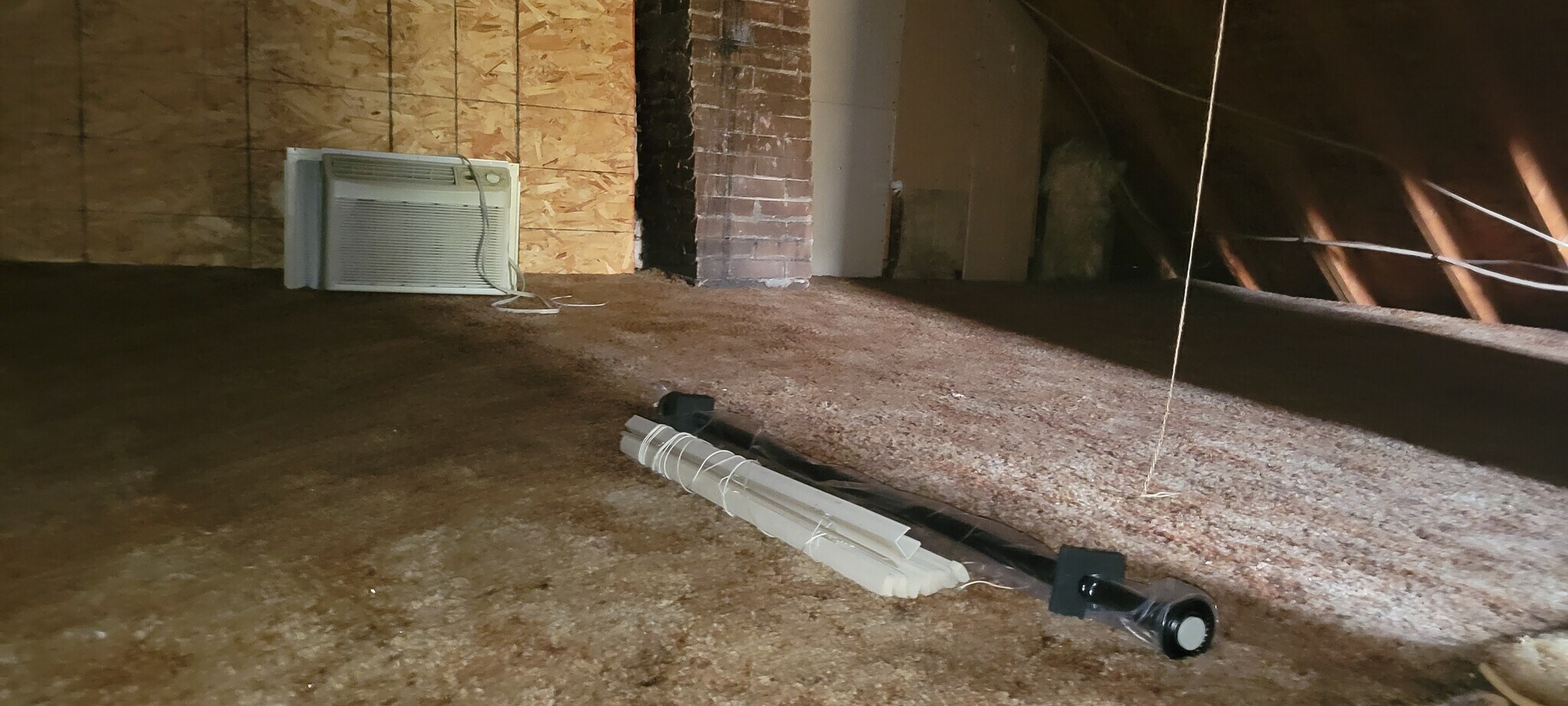 Attic Space - 353 Emma St