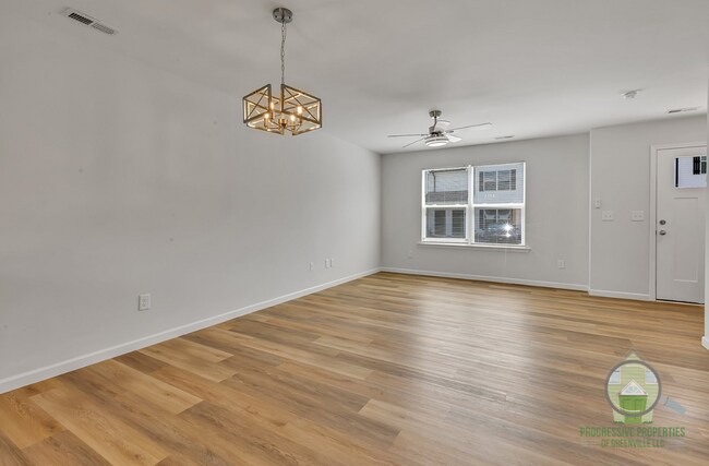 Building Photo - 8 Wofford Rd