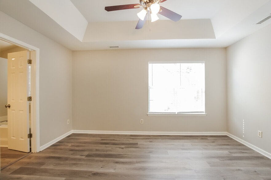 Building Photo - 6007 Brick Landing Dr