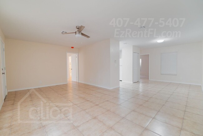 Building Photo - Newly renovated 3-bedroom, 2-bathroom home...