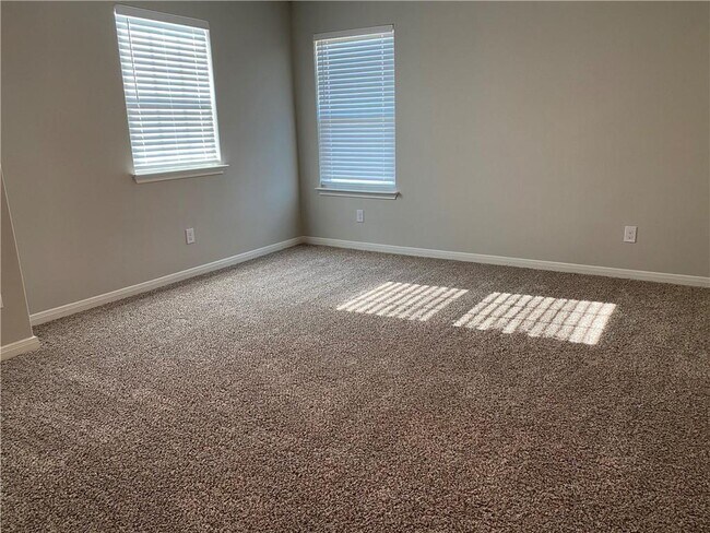 Building Photo - 229 Mount Vernon Way