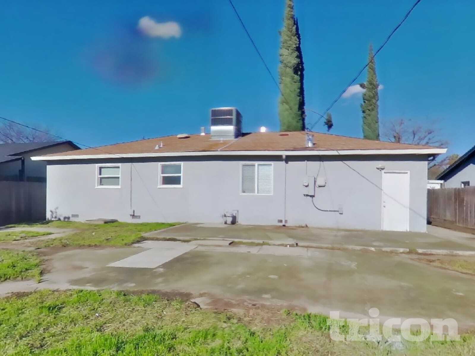 Building Photo - 2316 Viola St