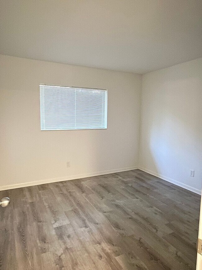 Building Photo - 2 bed/2 bath Windsor Crossing Condo