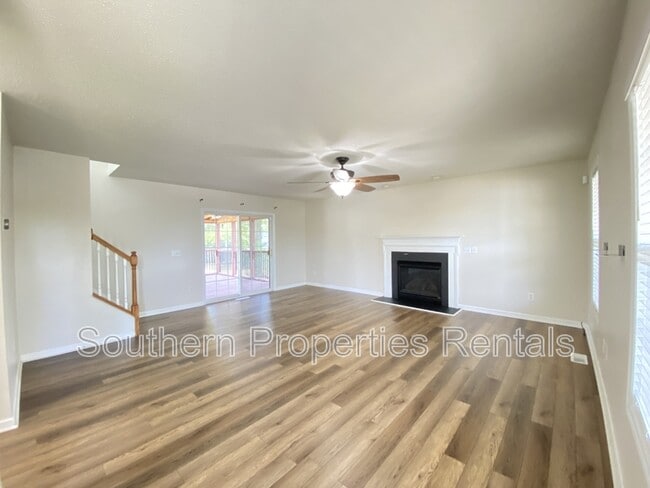 Building Photo - 346 Cresthaven Dr