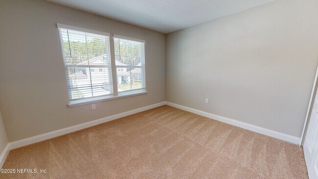 Building Photo - 1025 Wilmot Pl