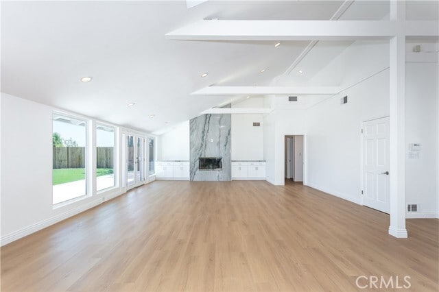 Building Photo - 16973 Strawberry Dr