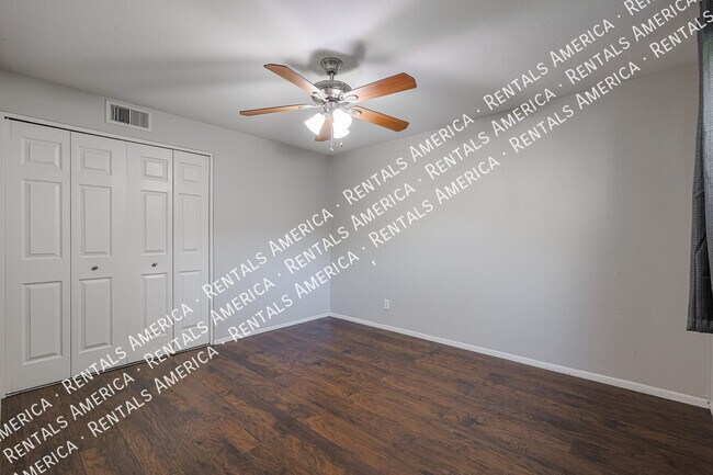 Building Photo - 8556 E Keim Dr