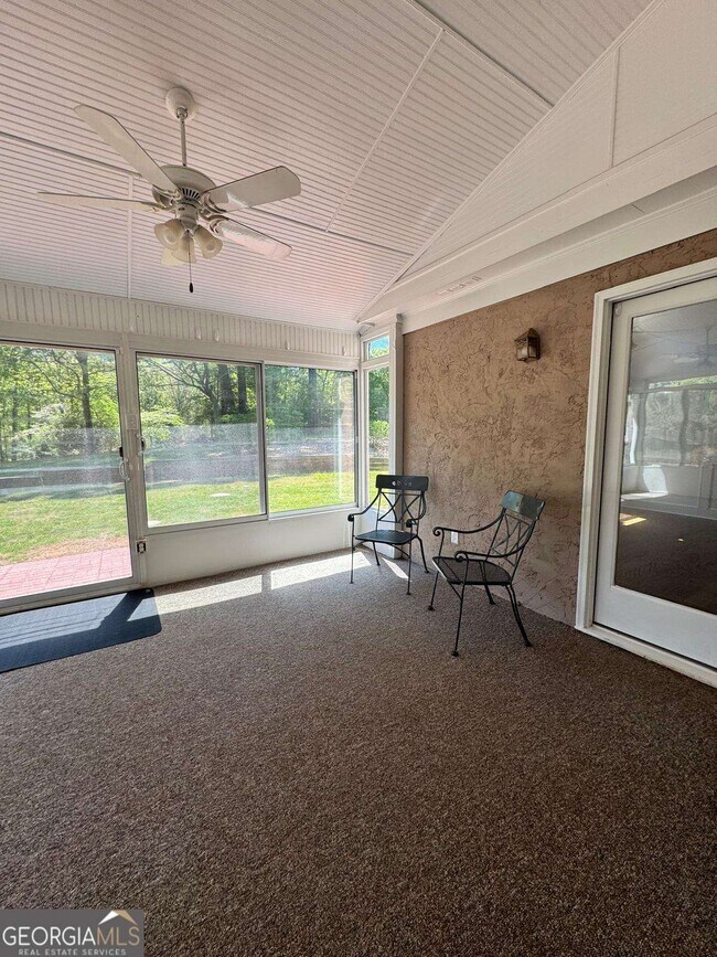 Building Photo - 1230 St Ives Ct