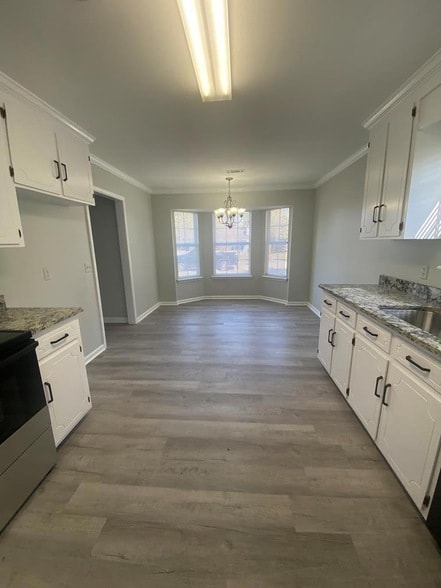 Building Photo - 213 Dahlia Dr
