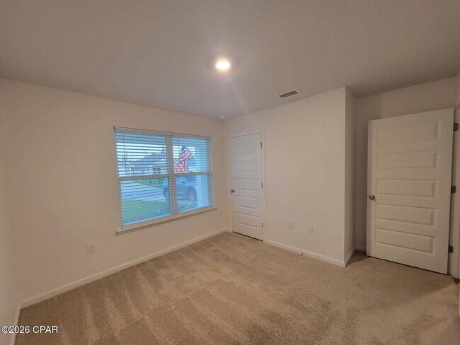 Building Photo - 3931 Silver Spur Rd