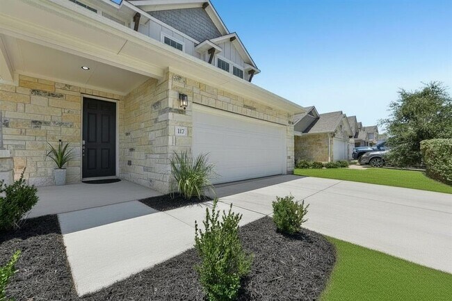 Building Photo - 117 Stone Cyn Dr