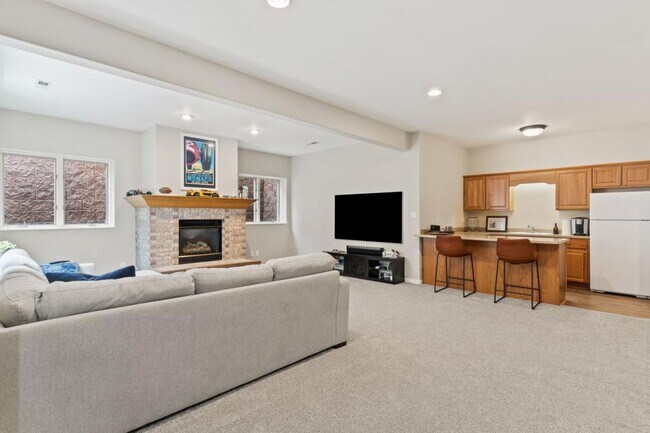 Building Photo - 3830 Brushland Ct