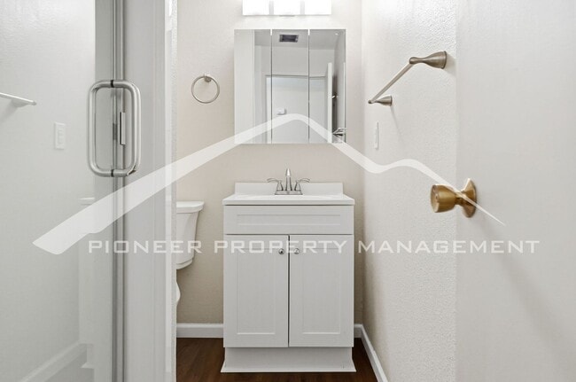 Building Photo - 655 S Xenon Ct