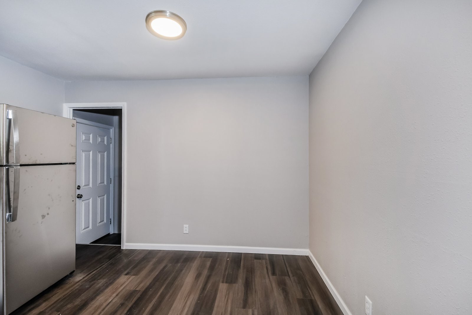 Building Photo - 1147 Baron Ave