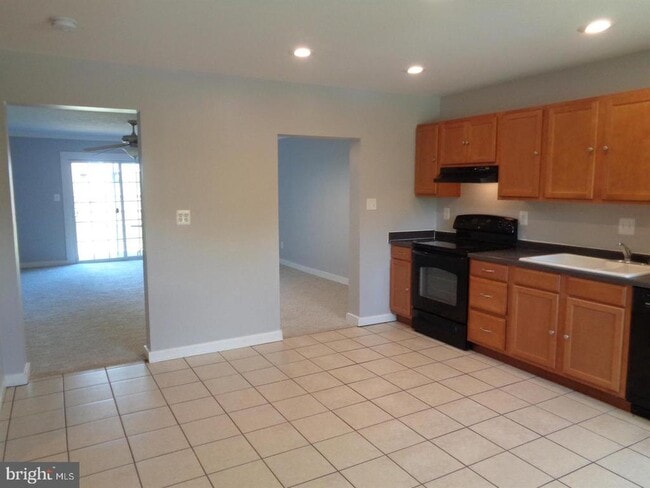 Building Photo - 612 Kittendale Cir