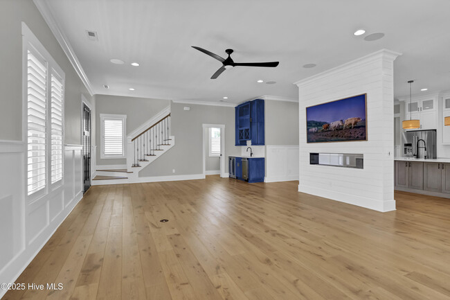 Building Photo - 856 Bedminister Ln