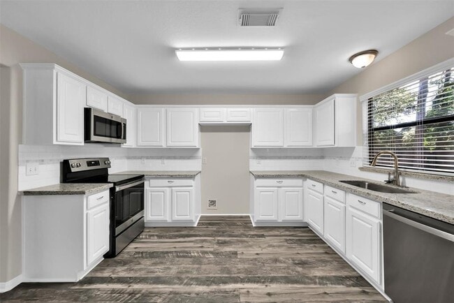 Building Photo - 9020 Zapata Way