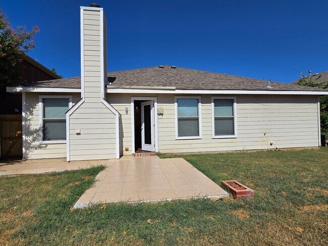 Building Photo - 5820 Show Master Ln
