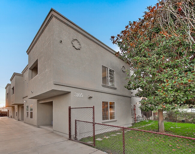Building Photo - 3105 Walton Ave