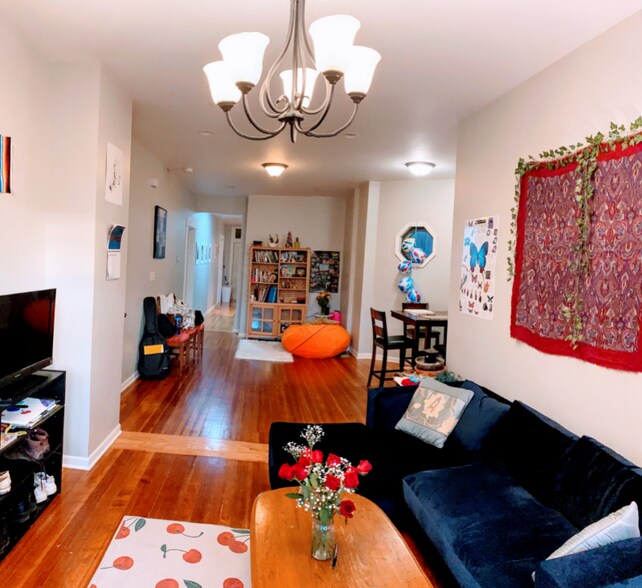 Building Photo - 3547 S Hermitage Ave