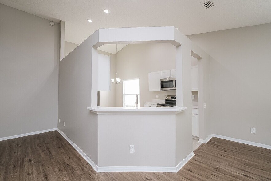 Building Photo - 10608 Walker Vista Dr