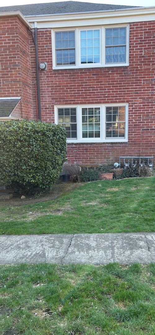 Building Photo - Be a Star in our Vintage 1 Bedroom Hollywood Apartment