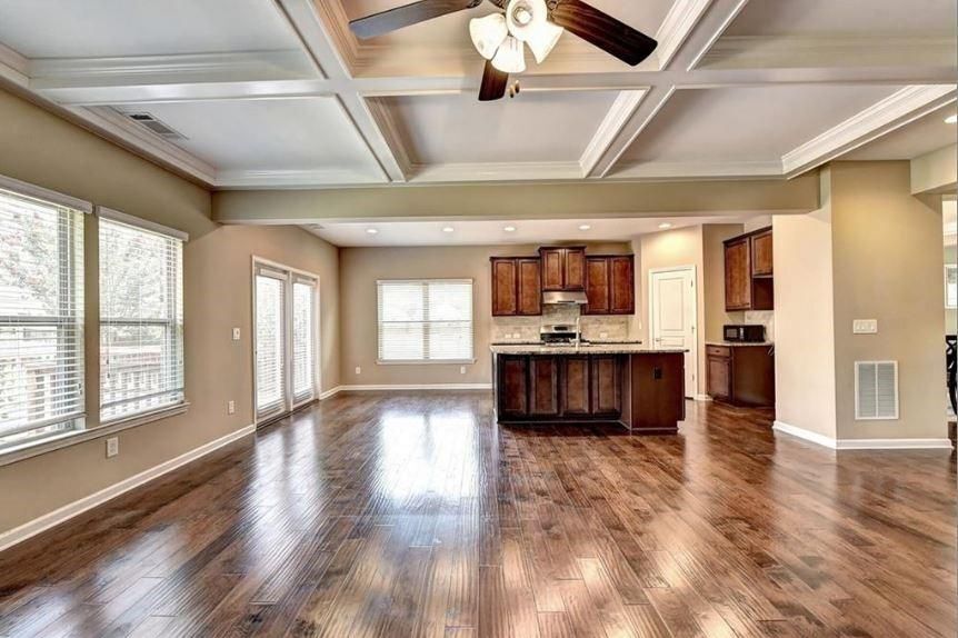Building Photo - 5957 Stow Dr