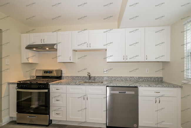 Building Photo - 830 Mullanphy Ln
