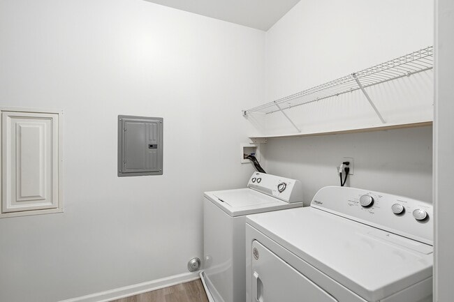 Building Photo - 313 Mill Pond Wy