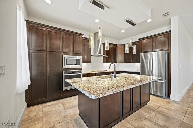 Building Photo - 21460 Strada Nuova Circle