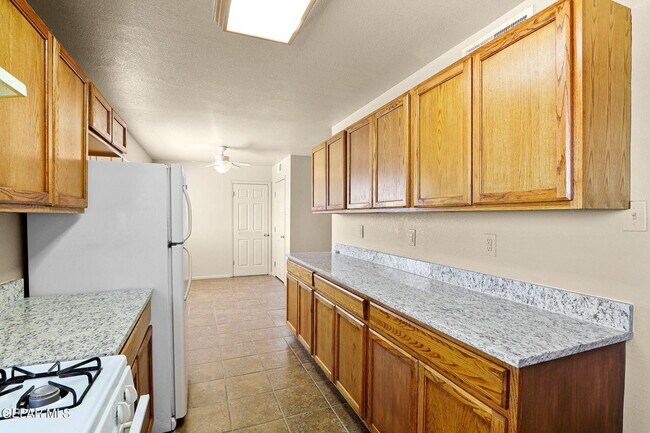 Building Photo - 4948 Aiken Ln