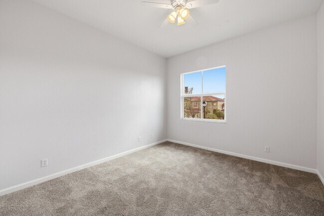 Building Photo - 5601 Spanish River Rd