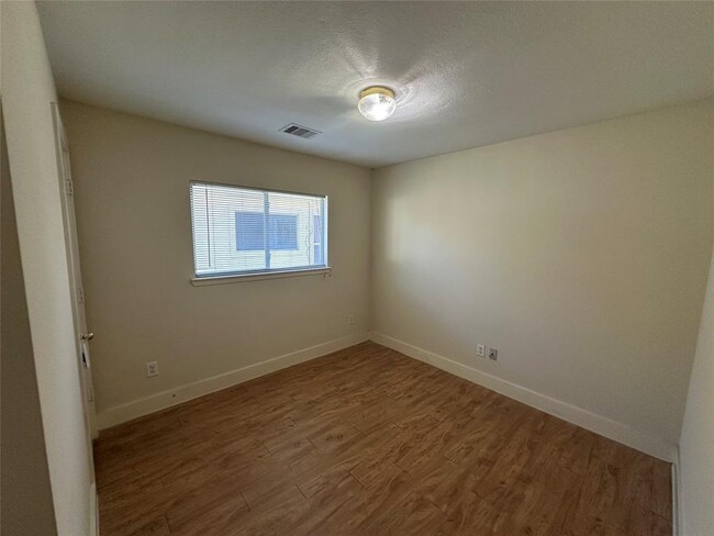 Building Photo - 1051 Grassy View Dr