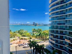 Building Photo - 1800 N Bayshore Dr